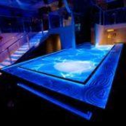 12/23(日) 表参道 エンターテイメントラウンジでクリスマス・イヴ前夜の国際交流パーティー