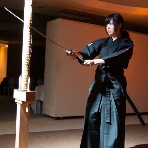 日本刀試し切りにも挑戦！ “日本刀女子”になって、サムライの心を感じる「SAMURAI ARTS」体験レポート。